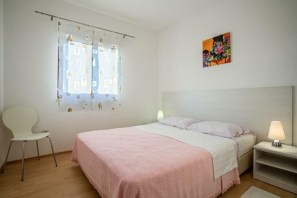 Apartments Jelena Ražanj Екстериор снимка