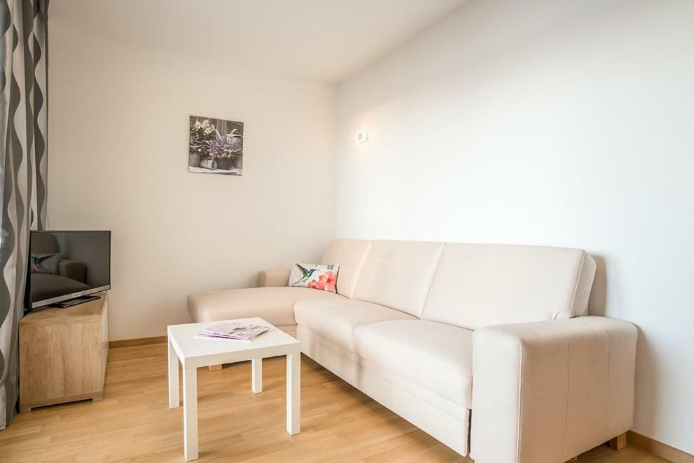 Apartments Jelena Ražanj Екстериор снимка
